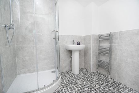 1 bed house share to rent in St. Matthew Street, Burnley, BB11 - Photo 5