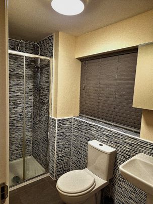 Room in a Shared House, South Parkway, LS14 - Photo 1