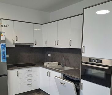 Prenájom 2-izbového bytu v blízkom centre mesta Humenné. - Photo 5