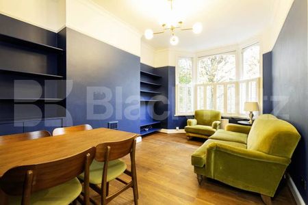 A beautiful 2 bedroom property set within a stunning period conversion - Photo 2