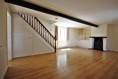 3 bedroom semi-detached house to rent - Photo 2