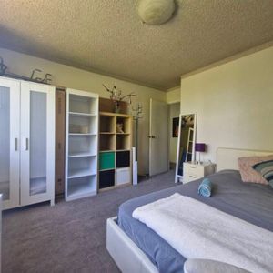 Kensington - Photo 3