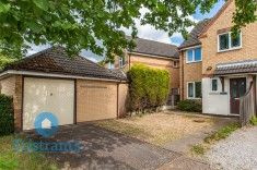 Mornington Crescent, Nuthall - Photo 1