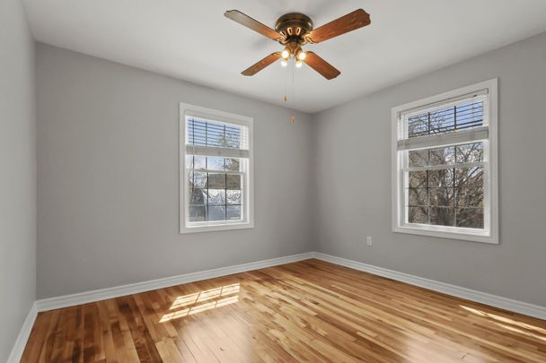 For Lease - 100 Harrold Place, Carlington - Central Park, Ontario - Photo 1