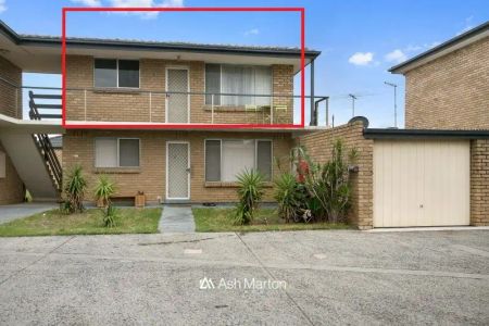 “Beachside Living Available Now!” - Photo 2