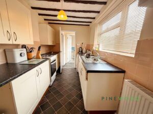 2 BEDROOM House - Semi-Detached - Photo 3