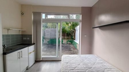 Studio to rent - Photo 5