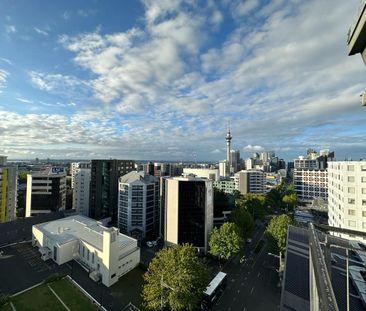 Queen Street Delight: Cozy 1 Bed, 1 Bath Apartment - Photo 4