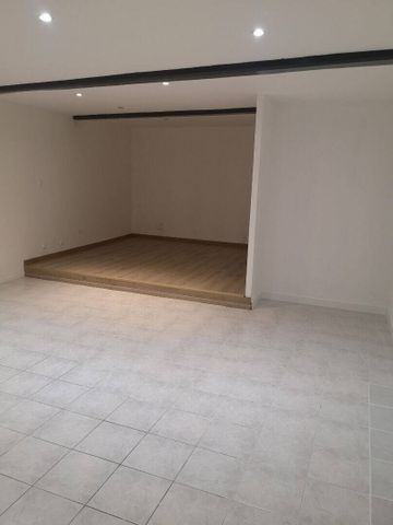 Location maison 5 pièces 155.95 m² à Saint-Maurice-de-Gourdans (01800) - Photo 3