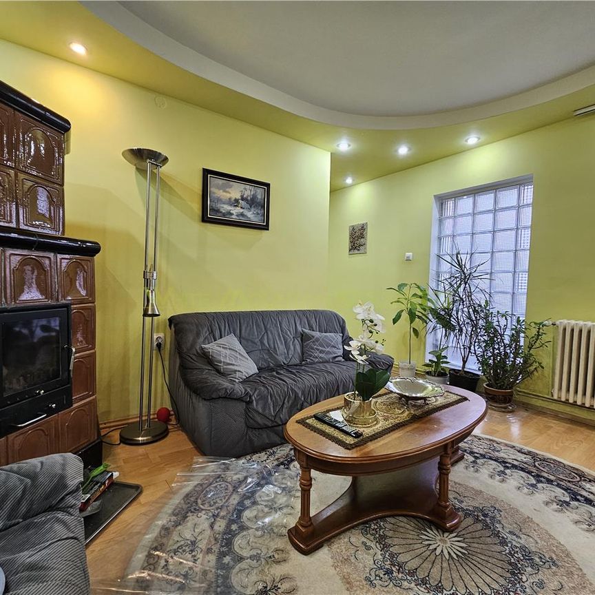 Spacious house for rent Bartolomeu (shared yard) - Fotografie 1