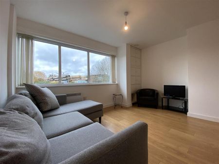 2 bedroom apartment to rent - Photo 4