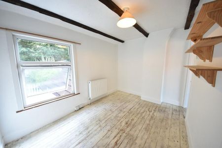 2 bedroom semi-detached house to rent - Photo 3