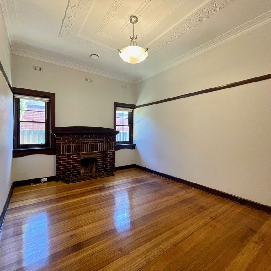 23 Mantell Street, Moonee Ponds VIC 3039 - Photo 1