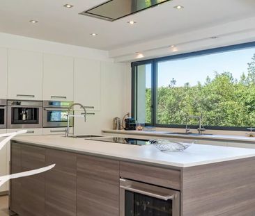 Maison à louer Mougins, Cote d'Azur, France8 500 EUR / Mois - Photo 5