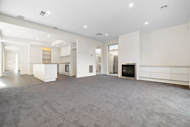 239 Hampton Street, - Photo 1
