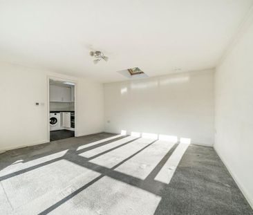 2 bedroom detached bungalow to rent - Photo 2