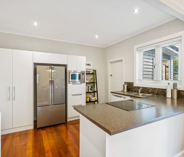 Mission Bay Lifestyle - Sunny, Stylish & Single-Level Living - Photo 5