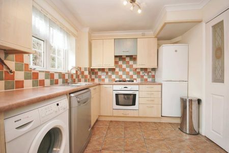 3 bedroom end of terrace house to rent - Photo 5