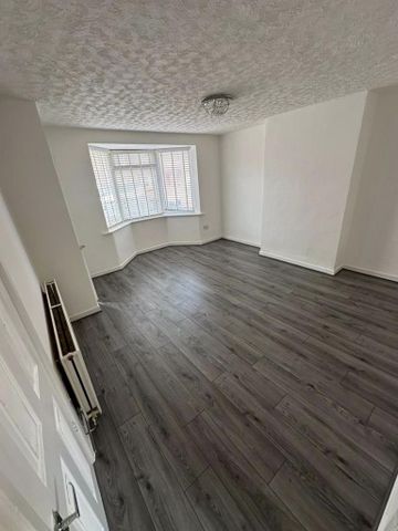 3 bedroom terraced house to rent - Photo 2