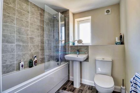 Carlin Close, Wellingborough, NN8 - Photo 5