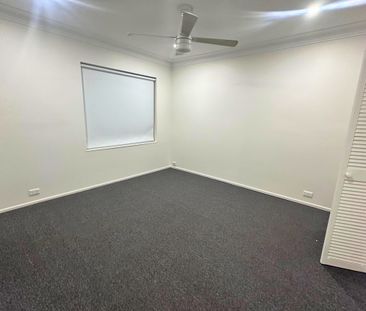 Modern 3 Bedroom, 2 Bathroom House – Easy Access to Public Transport - Photo 2