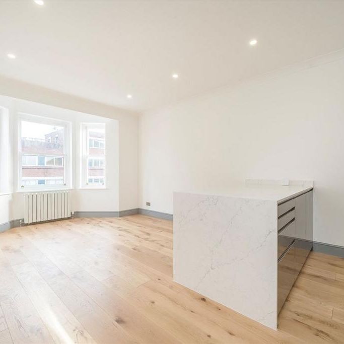 3 bedroom flat to rent - Photo 1