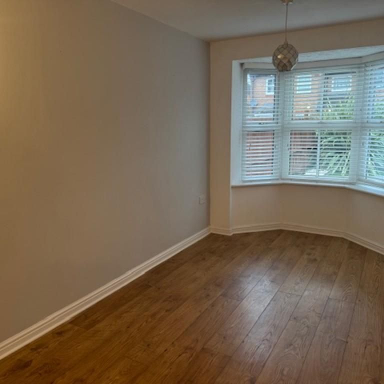 3 bedroom end of terrace house to rent - Photo 1