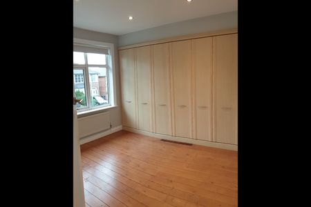 3 Bed Semi-Detached House, Abbey Road, NG2 - Photo 3