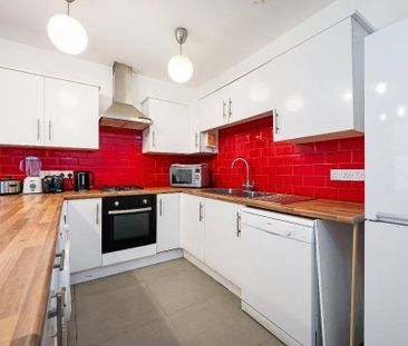 Room in a Shared House, Langworthy Road, M6 - Photo 3