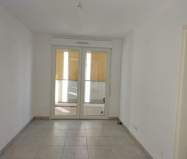 Appartement 2 pièces 42m2 MARSEILLE 3EME 749 euros - Photo 1