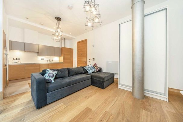 Leman Street, Aldgate, E1 - Photo 1