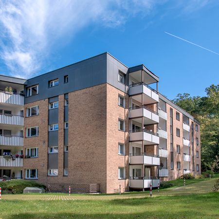 Platz für die ganze Familie ! Helle-4-Zimmer-Wohnung mit Blick ins Grüne - Photo 4