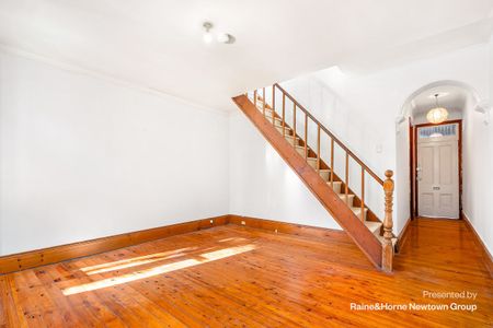 Character 2 bedroom home in fabulous location - Photo 5