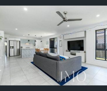 Parkside Living at Its Best - Relaxed, Modern & Low-Maintenance - Photo 2