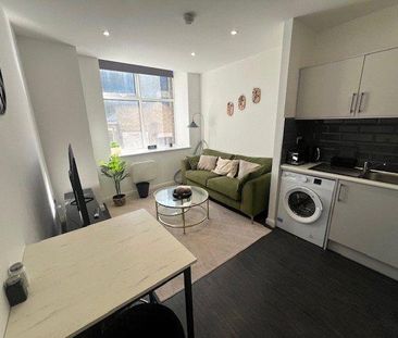 1 bedroom flat to rent - Photo 2