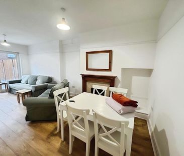 3 bedroom semi-detached house to rent - Photo 4