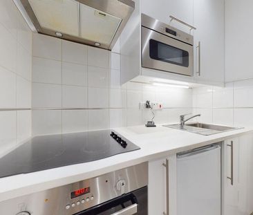 Studio to rent - Photo 2