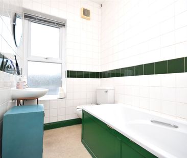 30, Yewdall Road, Rodley, Leeds, West Yorkshire, LS13 1NB - Photo 6