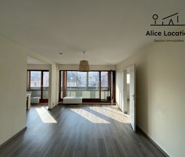 Location Appartement 4 pièces 77m² THONON LES BAINS 74200 - Photo 2