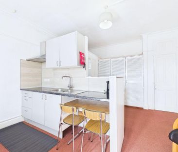 1 bedroom house of multiple occupation to rent - Photo 3