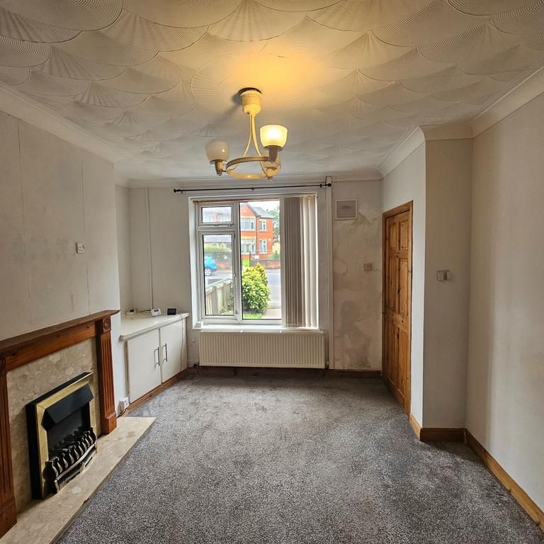 3 bedroom semi-detached house to rent - Photo 1