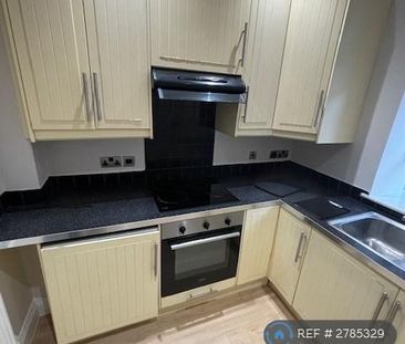 2 bedroom maisonette to rent - Photo 4