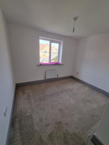 5 bedroom detached house to rent - Photo 3