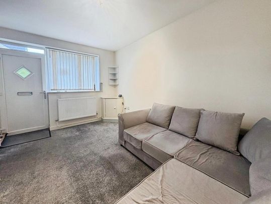 2 bedroom bungalow to rent - Photo 1