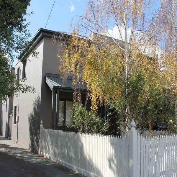 3 bedroom townhouse with TWO living areas & GARAGE - Photo 1
