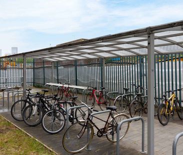 Silver Non-Ensuite Room - Photo 2