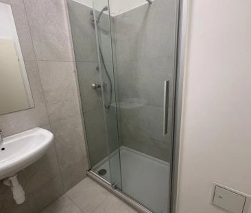 Erstbezug nach Renovierung mit neuer Küche - Foto 3
