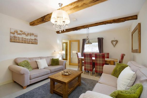 3 bedroom parking to rent - Photo 1