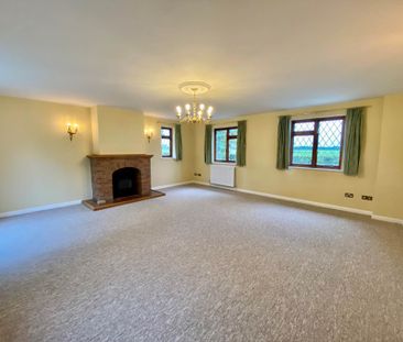 Aston Sandford, Aston Sandford - Photo 3