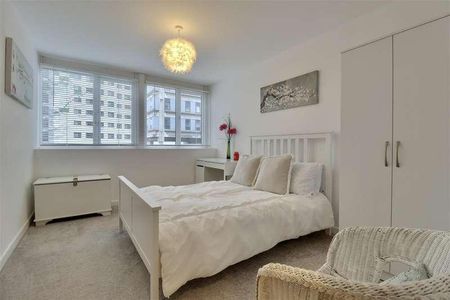 Isambard Brunel Road, Portsmouth, PO1 - Photo 4